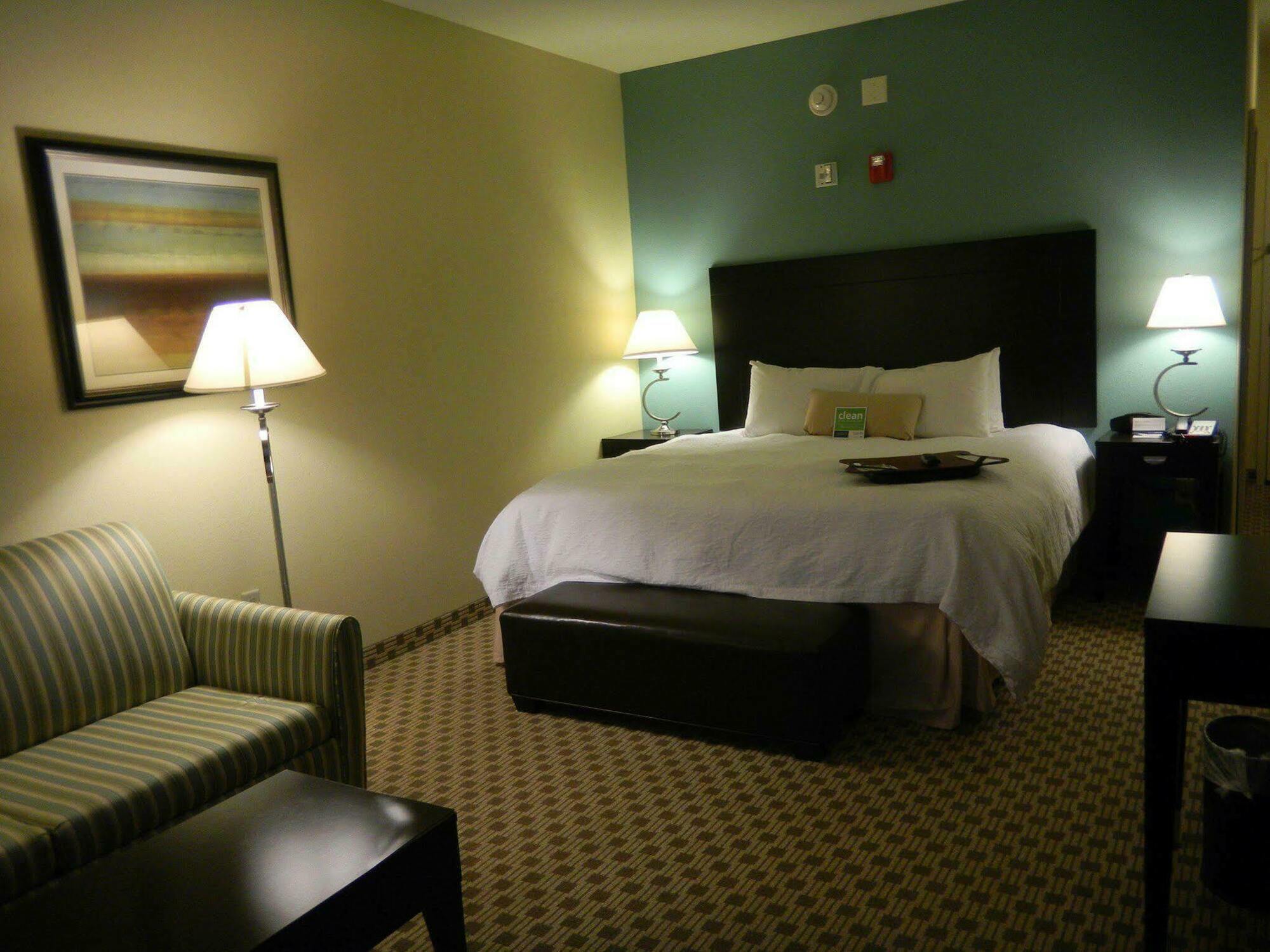Hampton Inn Orange Habitación foto